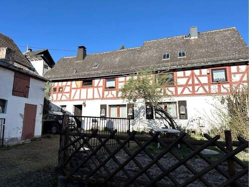 Bild... - 7 Zimmer Bauernhaus, Landhaus in Berzhahn