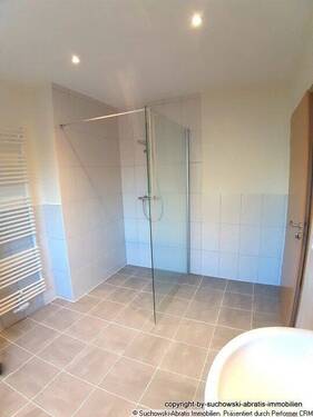 EG Duschbad Bild 5 - Bauernhaus, Landhaus mit 135,00 m&sup2; in Berlin zum Kaufen