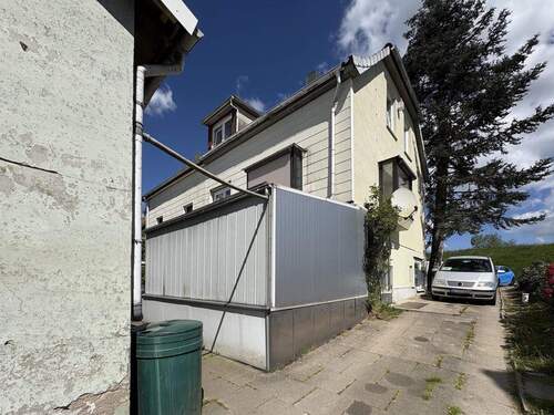 auf 2.444m² großem Eigenlandgrundstück - 6 Zimmer Doppelhaushälfte in Seevetal