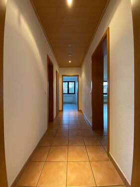 Flur Durchgang Schlafzimmer und Bad - 