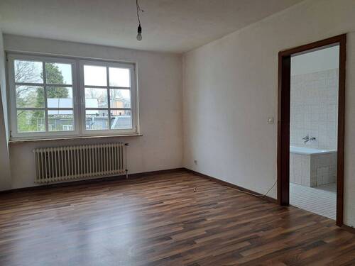 Schlafzimmer DG mit Badezimmer en Suité - 