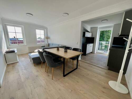 Wohnen mit offener E-Küche - Altefähr - Etagenwohnung mit 72,00 m² in Altefähr zur Miete