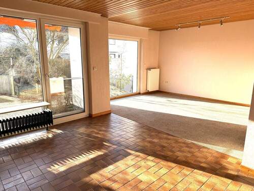 Wohn-/Esszimmer - 4 Zimmer Reihenendhaus zum Kaufen in Blomberg