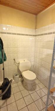 Personal-WC - Mehrfamilienhaus, Wohnhaus mit 428,50 m² in Bad Oldesloe zum Kaufen