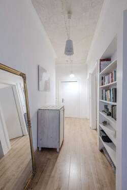 Flur 1. OG - 2 Zimmer Mehrfamilienhaus, Wohnhaus in Stuttgart / Heslach