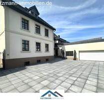 2 Häuser: Repräsentatives Wohnhaus, Ferienwohnung, Arztpraxis u. Doppelgarage (ca. 571 m² WFLNFL) zu verkaufen - Nettersheim