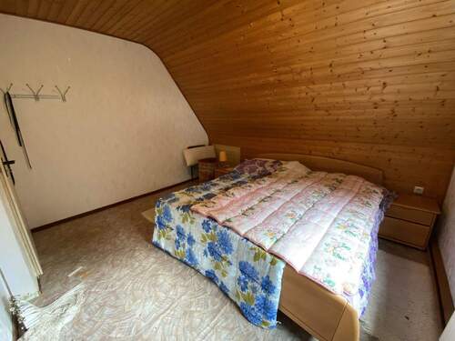 Schlafzimmer im Dachgeschoss - 