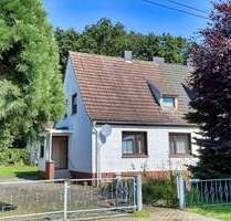 Doppelhaushälfte mit Charme und Entwicklungsmöglichkeiten - Mertendorf