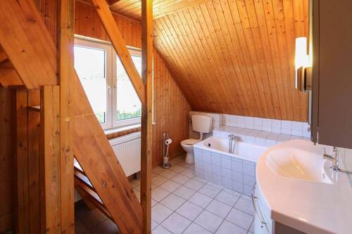 Badezimmer DG - 