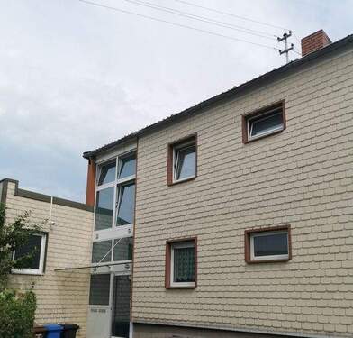 Eingangsbereich G9 - RESERVIERT - 2 Familienhaus mit Büroeinheit, Garage und Parkplätzen