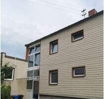 RESERVIERT - 2 Familienhaus mit Büroeinheit, Garage und Parkplätzen - Ludwigshafen am Rhein / Edigheim