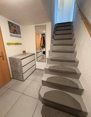 Aufgang EG - 3 Zimmer Doppelhaushälfte in Burladingen