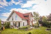 Aussenansicht - Modernes Einfamilienhaus mit großem Garten - energieeffizient (A+) & zeitgemäß wohnen in Pettstadt