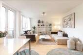 Wohnzimmer - PERFEKTE RAUMAUFTEILUNG: 4-Zimmer-Wohnung mit 3 Schlafzimmern und Loggia