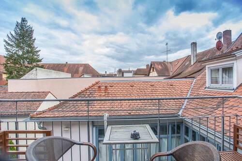 Blick über die Altstadtdächer - 5 Zimmer Etagenwohnung in Erlangen