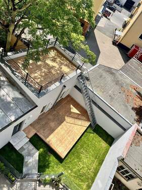 Dachterrasse und Terrasse - 2 Zimmer Terrassenwohnung zum Kaufen in Nürnberg