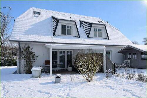 Ansicht aus dem Garten - Versteckte Wohnperle mit Gartenparadies**