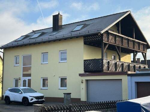 Ansicht - Gemütliche 2-Zimmer-Dachgeschosswohnung mit Ausblick in Schnaittach