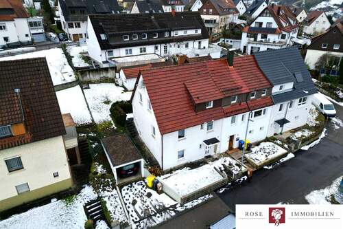 Drohnenansicht Nord-Ost - Reihenendhaus mit 106,70 m&sup2; in Remshalden zum Kaufen