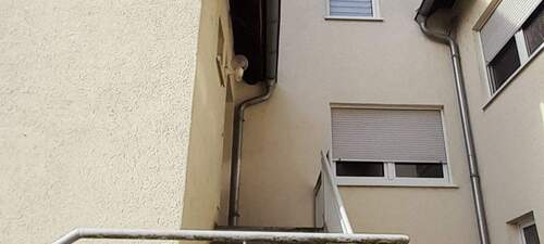 seperate Treppe zur Wohnung.jpg - 2 Zimmer Etagenwohnung zum Kaufen in Zöllnitz