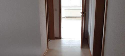 Flur.jpg - 2 Zimmer Etagenwohnung in Zöllnitz