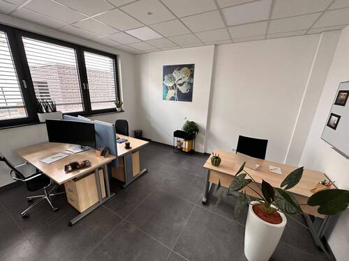 Heller Arbeitsplatz mit viel Tageslicht in Brühl (Nähe Köln) - Büro zur Miete in Brühl