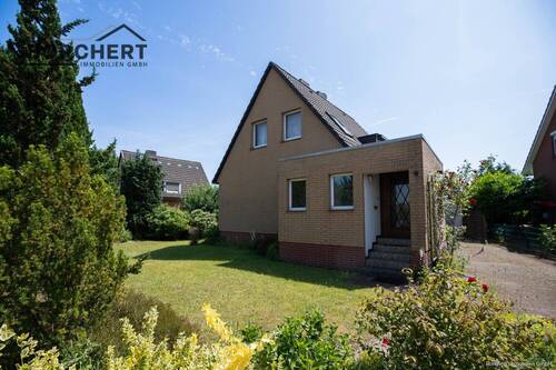 Bild 1 - 360° Rundgang - Einfamilienhaus mit ebenerdiger Einliegerwohnung in Uetersen
