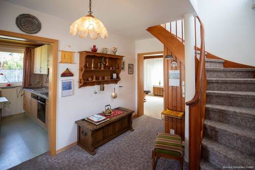 Flur - 4 Zimmer Einfamilienhaus in Uetersen