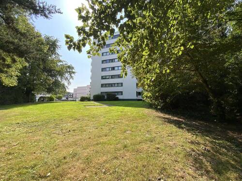 Seitlich vom Haus - 