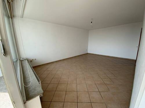 Blick ins Wohnzimmer - 