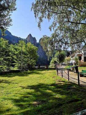 Nach 50 - 80 Metern Fußweg - 