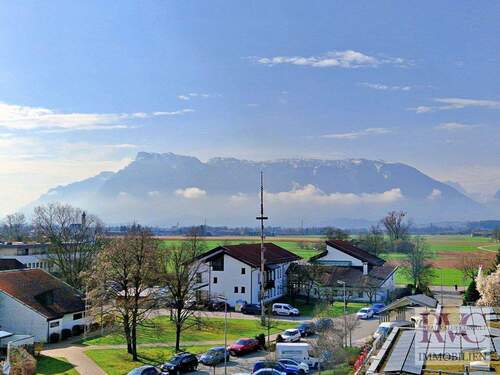 Ausblick von der Terrasse Richtung Süden 01 - Traumhafter Blick in die Berge - große Sonnenterrasse, oberstes Geschoss - Tiefgarage inklusive!