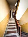 Treppenhaus - 2 Zimmer Etagenwohnung in Berlin
