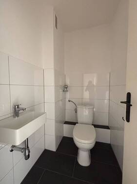 WC - 