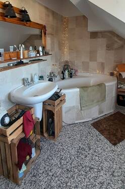 Bad.jpg - Etagenwohnung mit 62,50 m² in Jena zum Kaufen