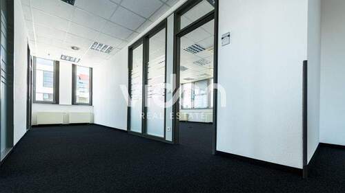 Innen - Helles Büro im Gottfried Hagen Campus
