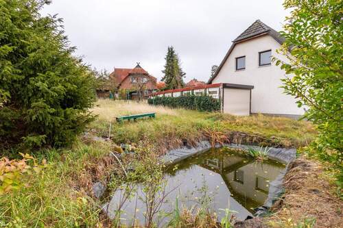 Grundstück + Fischteich - 