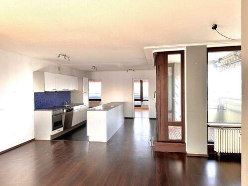 Die Küche / der Essbereich - 