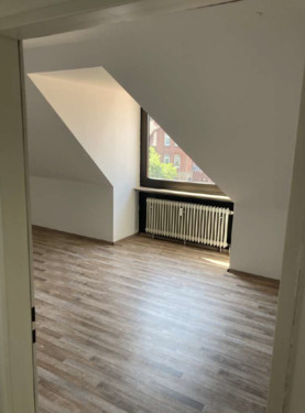 Wohnzimmer - 2 Zimmer Etagenwohnung zum Kaufen in Porta Westfalica
