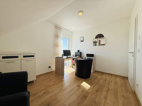 Arbeits-/Kinderzimmer - 