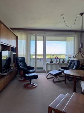 Wohnzimmer mit Loggia - 