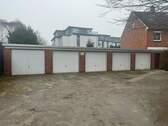 Objekt - Garagenhof mit fünf Garagen und einem Abstellraum in Lübeck-St. Lorenz-Nord (Musikerviertel)