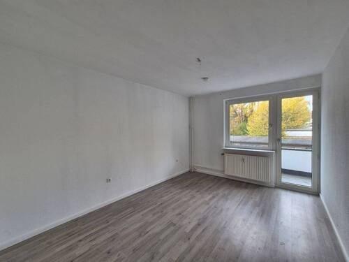 Wohnzimmer - Helle 2-Zimmer-Wohnung in Essen