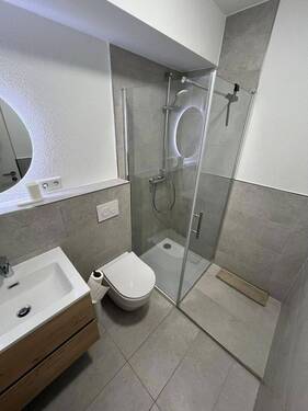 Bild 2 - 2 Zimmer Etagenwohnung zum Kaufen in Frankfurt am Main