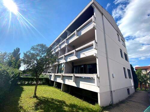 Gebäudeansicht - Helle, gut aufgeteilte 2-Zimmerwohnung mit sonnigem Balkon in ruhiger Lage -Sackgasse-