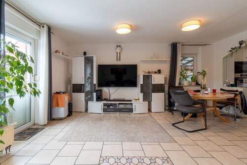 Wohnzimmer - EG - 4 Zimmer Doppelhaushälfte in Gifhorn