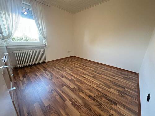 Kinderzimmer - 1 Zimmer Mehrfamilienhaus, Wohnhaus in Leopoldshöhe