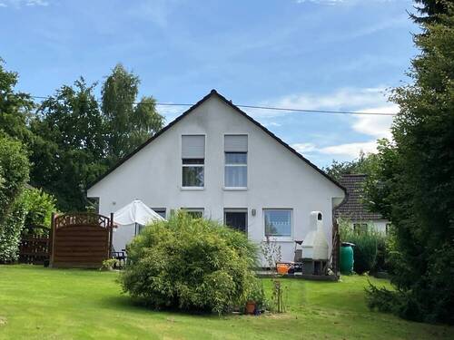 Foto groß - 45 min bis KölnBonn: Familienparadies mit Einliegerwohnung auf traumhaftem Grundstück
