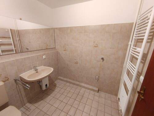 Badezimmer (innenliegend) - 