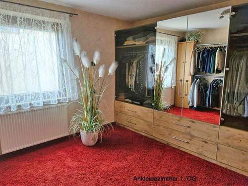 Ankleidezimmer 1.OG - 